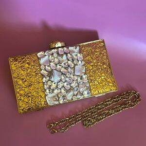 RAMLA • ARYA CLUTCH, NWT